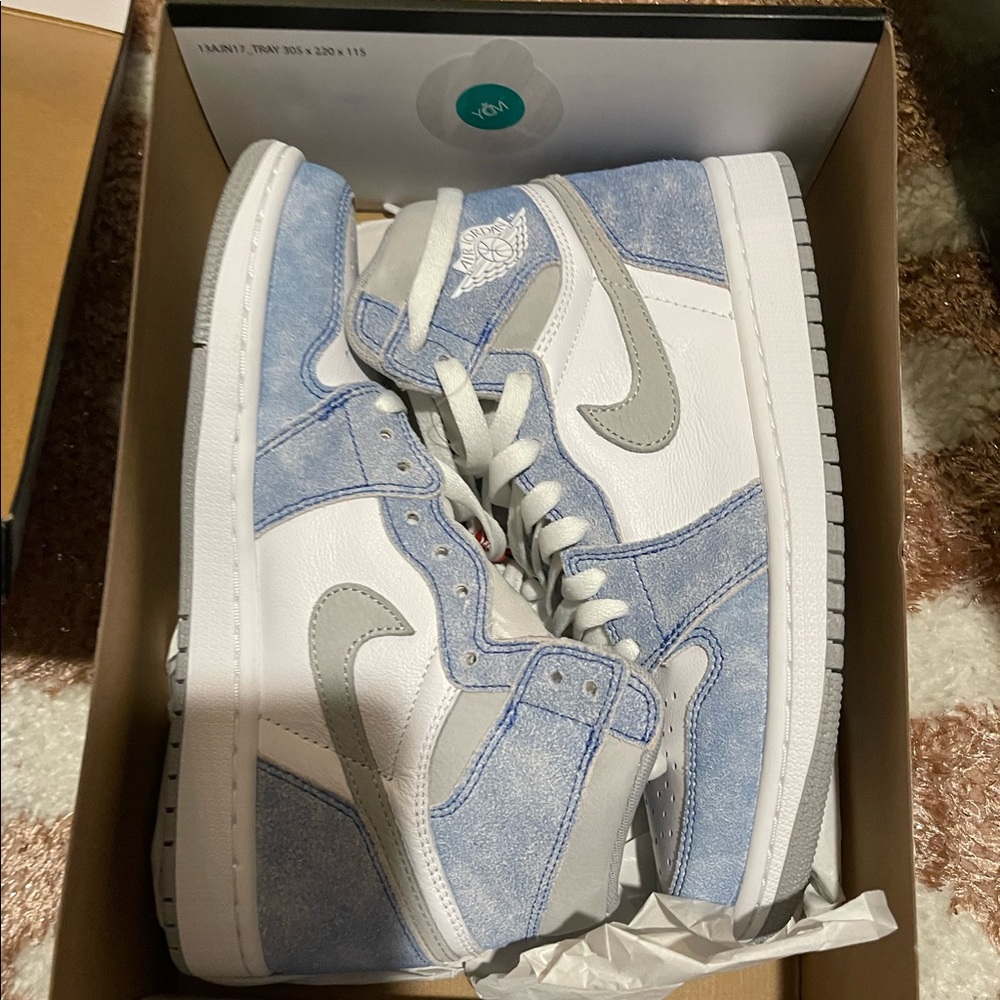 Brand new Size 7mens